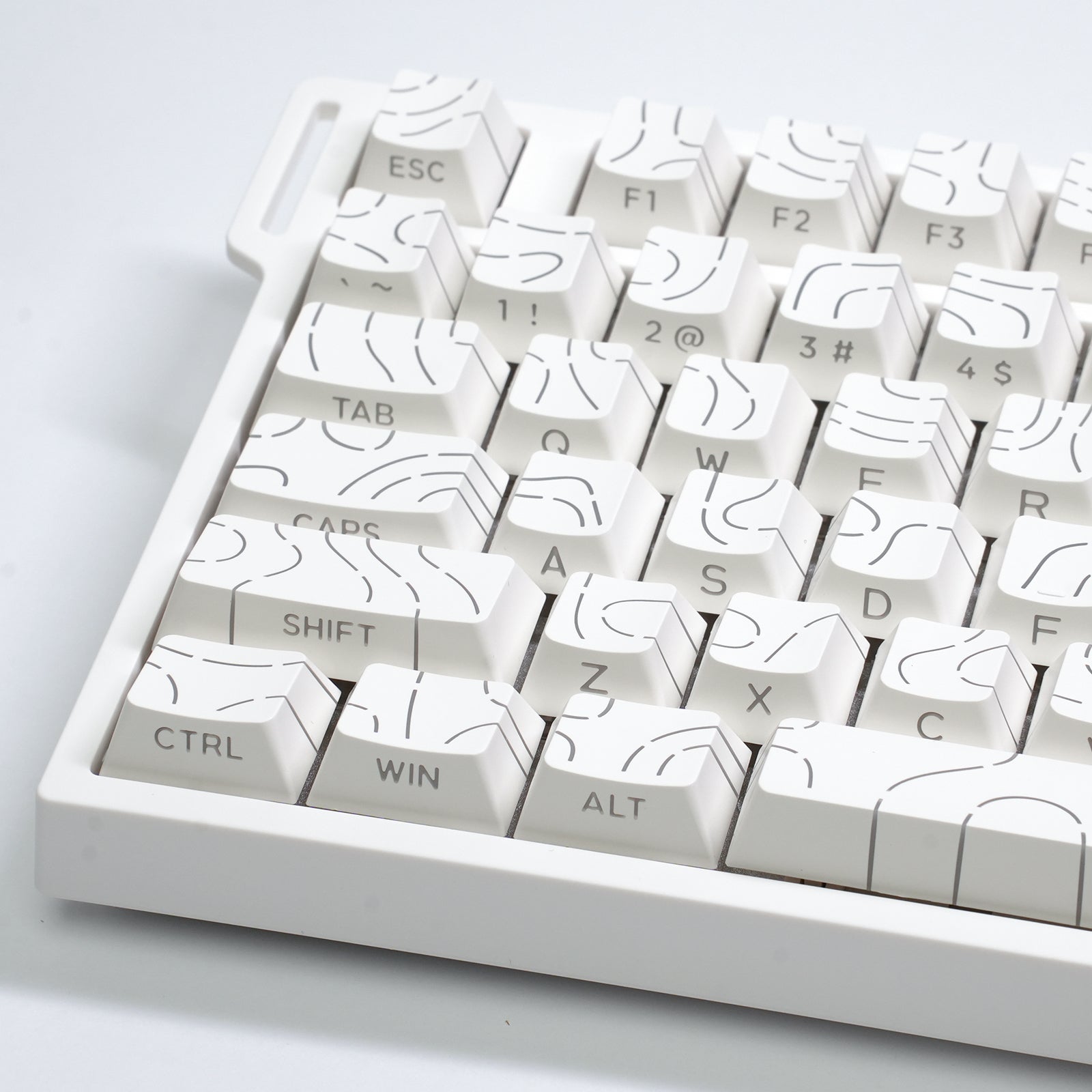 ATTACK SHARK SK06, 135 teclas, keycaps translúcidas com iluminação, ANSI/ISO