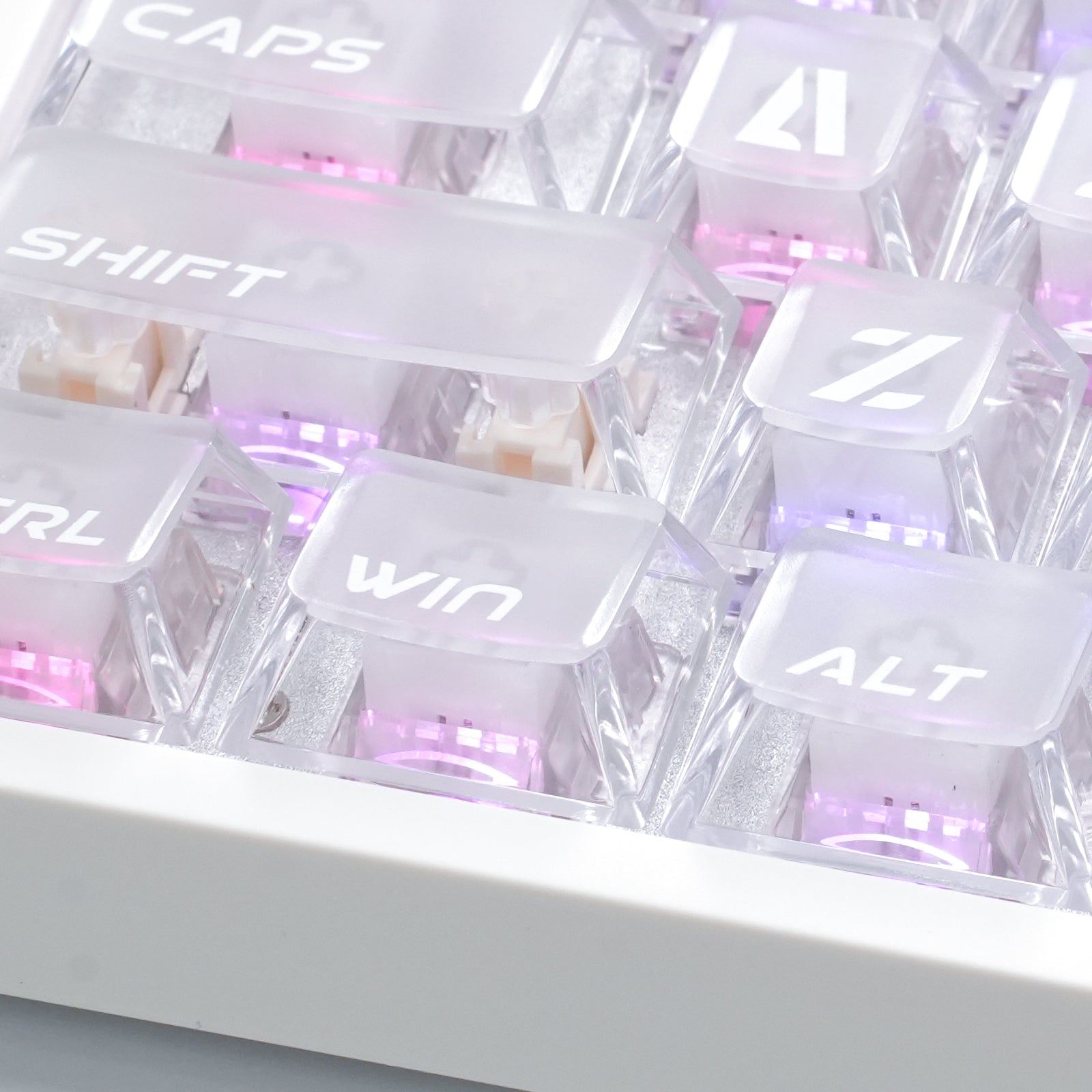 ATTACK SHARK SK07, 131 teclas, keycaps Prism com iluminação transparente, ANSI, branco